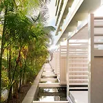 Otel Oasis Club 2*