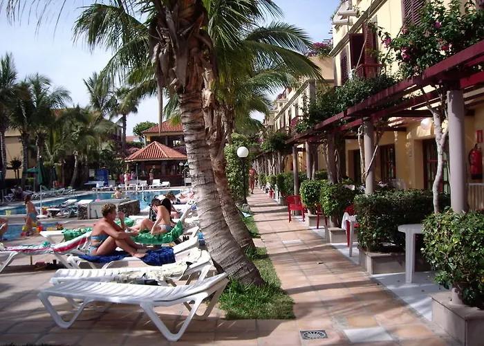 Oasis Club Hotel 2*