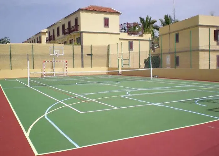Oasis Club Hotel 2*