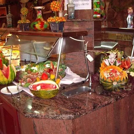 Maspalomas Oasis Club Hotel 2*