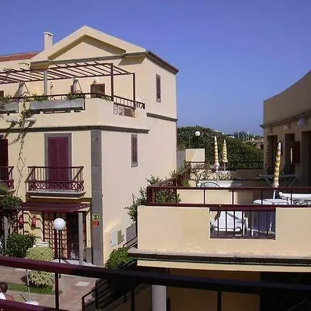 Oasis Club 2* 马斯帕洛马斯