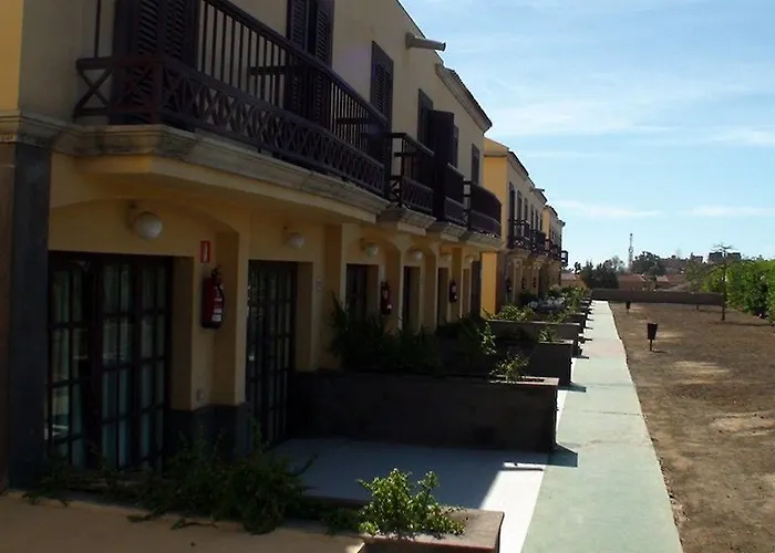 Oasis Club Hotel 2*