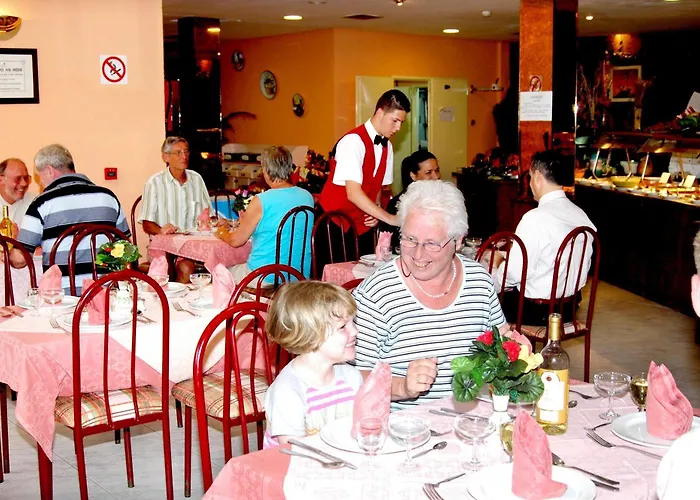 Oasis Club 2* Maspalomas (Gran Canaria)